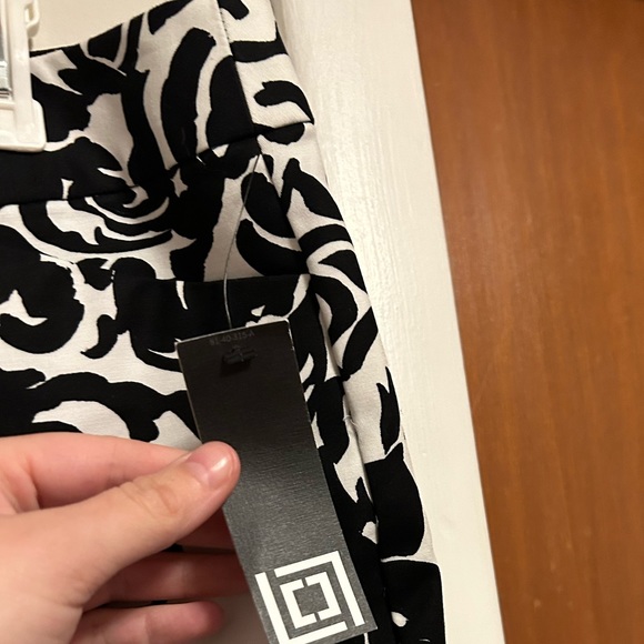 NWT Women’s black and white Liz Claiborne Ankle Pant - Picture 6 of 7